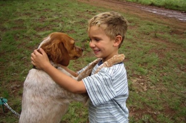 Tess made a new friend 
at a field trial (Age 2)